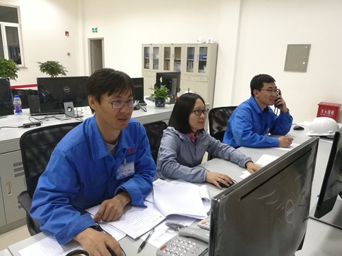 延能化項目首個裝置投入運行——110kV總變電站一次受電成功并開始運行2_副本.jpg